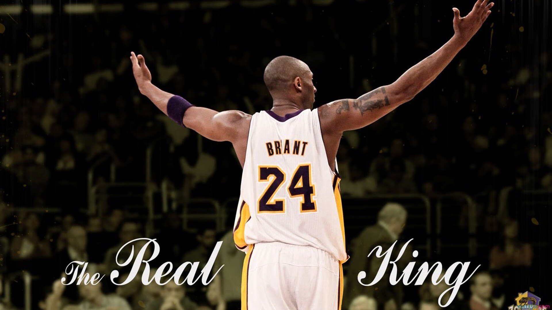 尤文图斯教练压力巨大！，詹姆斯遭遇七持续失利观众掌声雷动