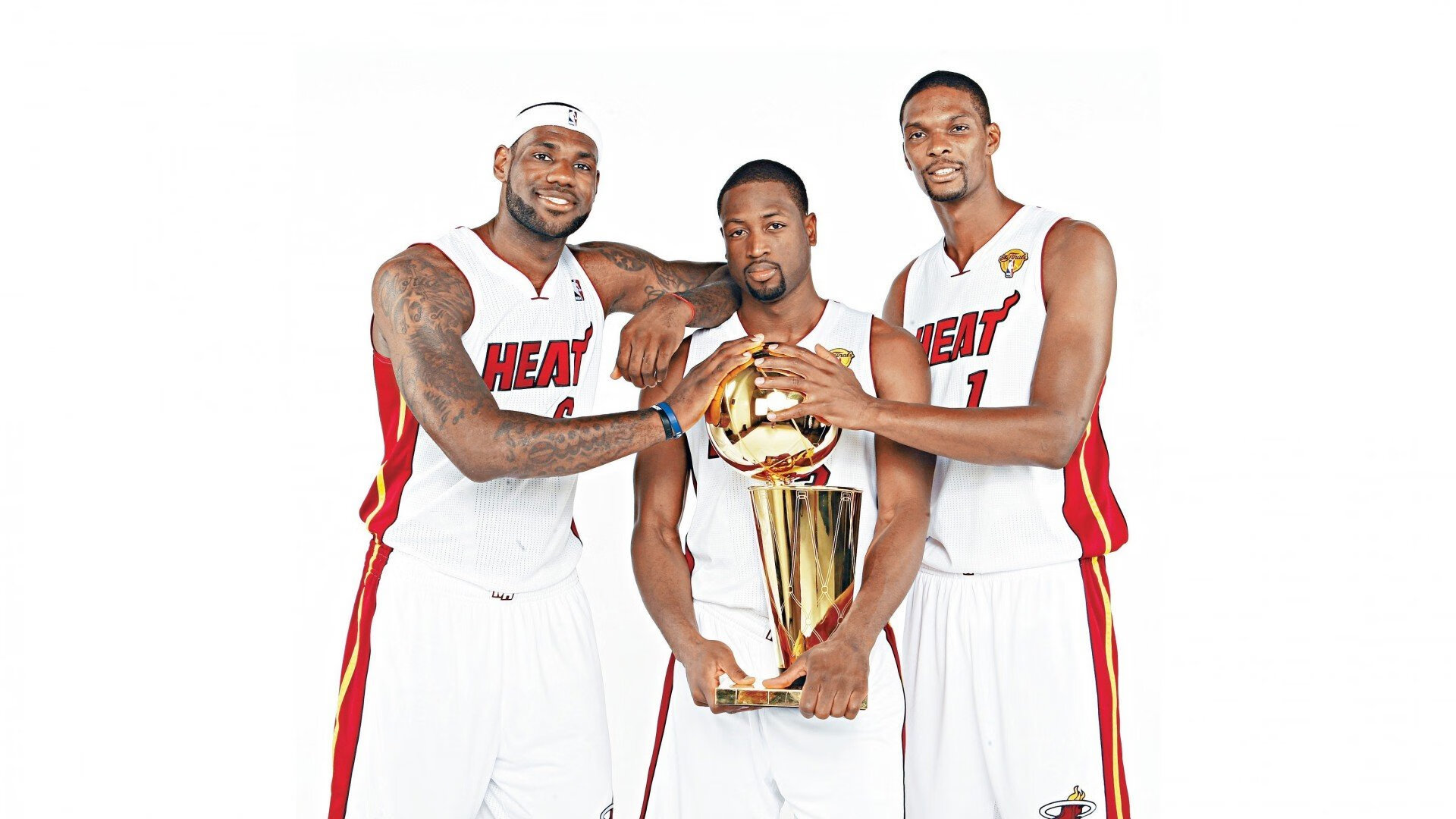 赛点之战亚冠焦点战！休斯顿火箭迎战巴黎圣日耳曼，血战或上演